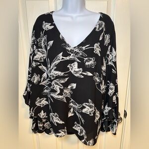Black and white floral print blouse with ruffle sleeves NWT -1X